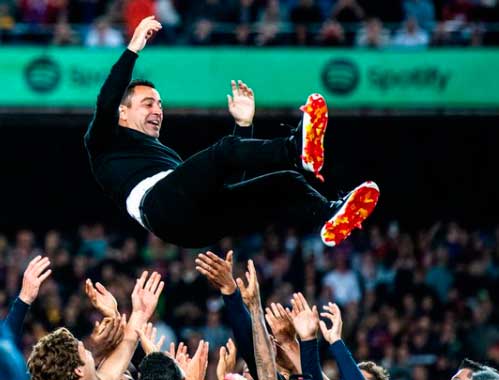 Xavi Hernández, un triunfo dedicado a Laporta, Cruyff y en especial a Sergio Busquets Xavi Hernández, un triunfo dedicado a Laporta, Cruyff y en especial a Sergio Busquets