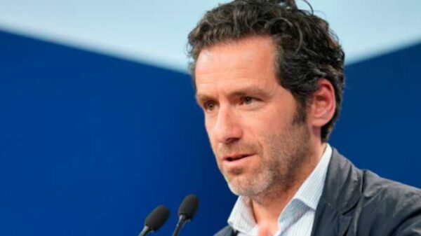 El PP con ambición de futuro y ganas de empezar a hablar de ilusión y no de enfados, broncas y líos El PP con ambición de futuro y ganas de empezar a hablar de ilusión y no de enfados, broncas y líos