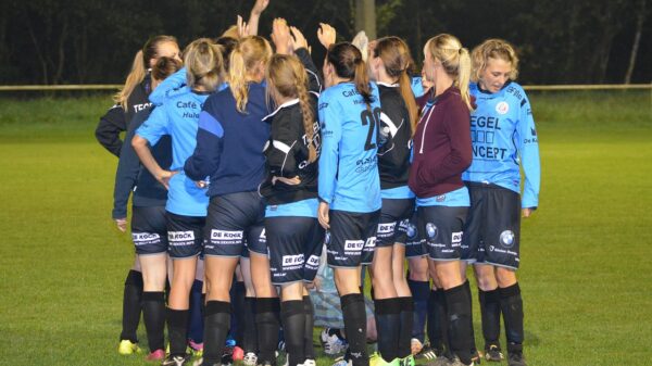Día del Fútbol Femenino, Día contra el Melanoma, Día de la Tortuga, Mónica Naranjo y Miren Ibarguren
