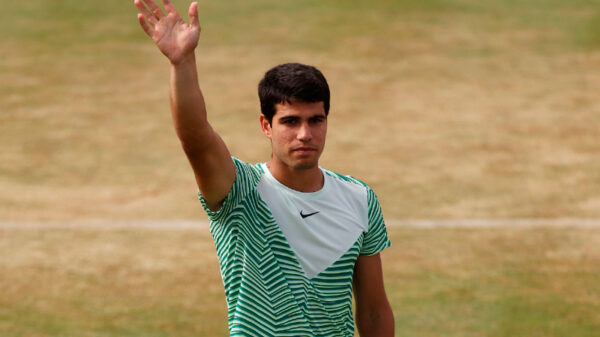 Carlos Alcaraz vence a Korda y juega su primera final sobre hierba contra Alex de Miñaur