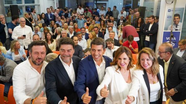 Éxito de Carlos Mazón al apartar a Carlos Flores Juberías y cerrar un rápido pacto