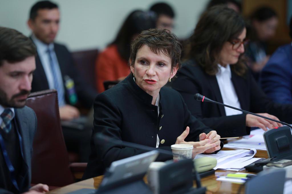Carolina Tohá bajo la grave tormenta de la filtración de su cumbre con el presidente