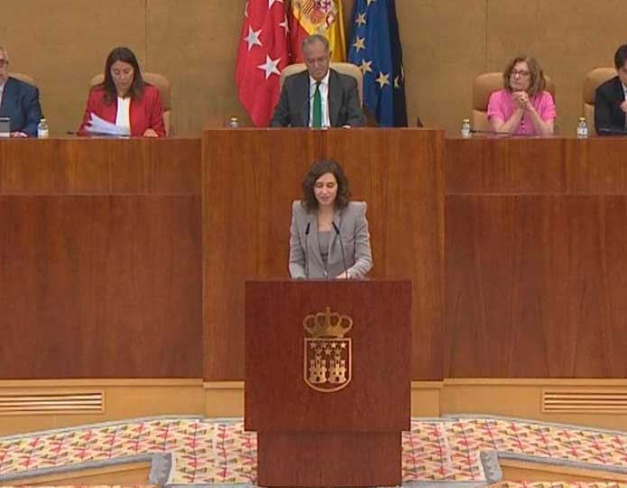 Ayuso rechazó las mentiras de Sánchez sobre Bildu con Carlos Alsina y El Gran Wyoming Ayuso rechazó las mentiras de Sánchez sobre Bildu con Carlos Alsina y El Gran Wyoming