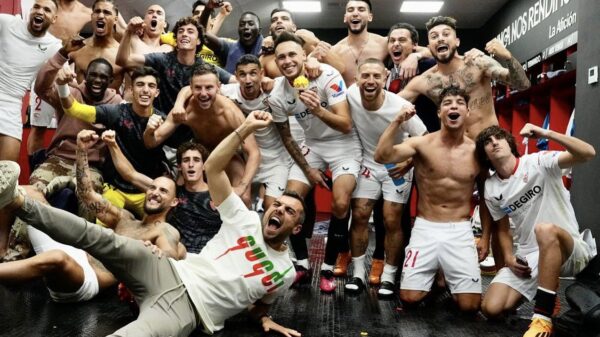 Jesús Navas, capitán del Sevilla FC, elegido el mejor jugador de la Liga Europa