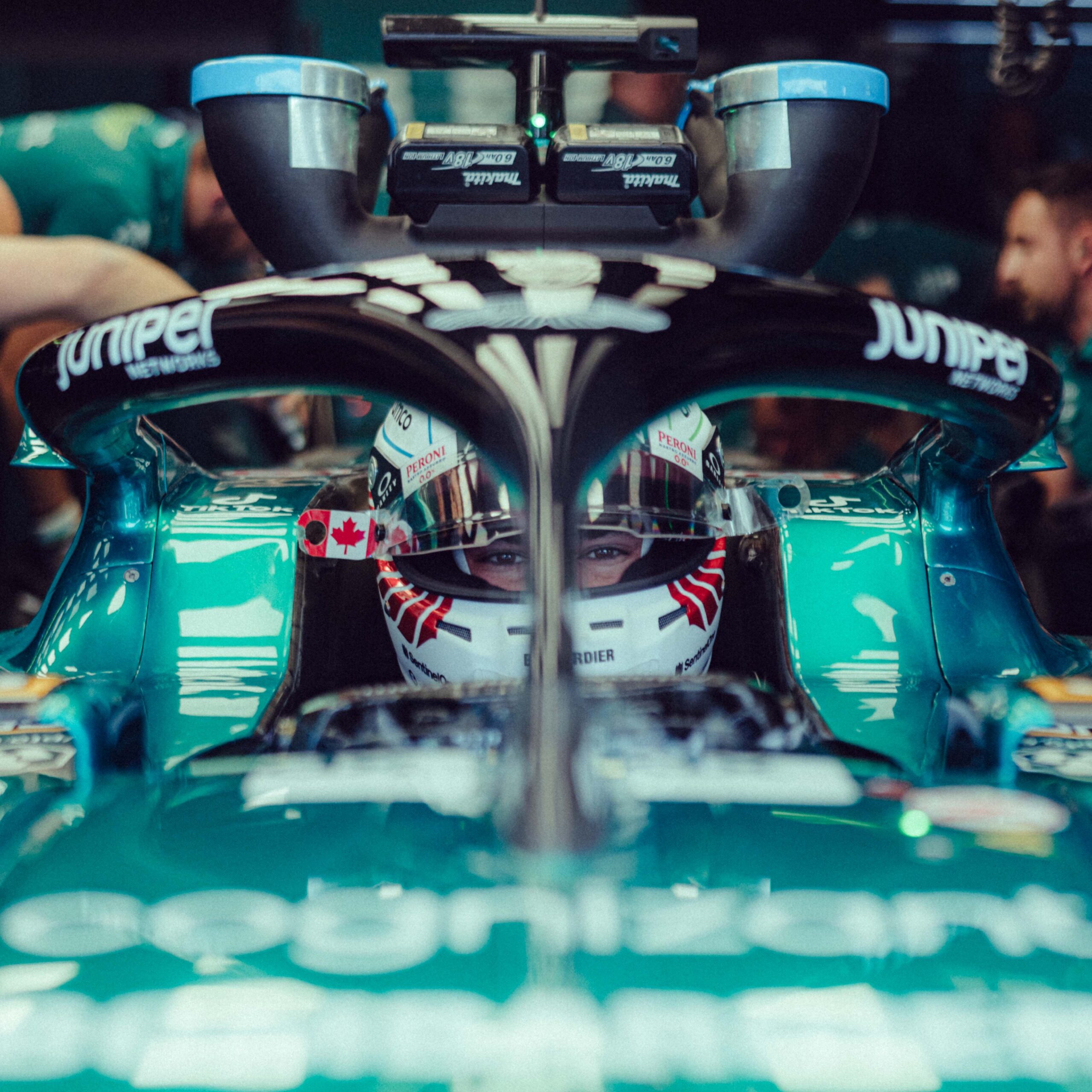 El AMR23 de Fernando Alonso estrena suelo, pontones y tapa de motor en Canadá