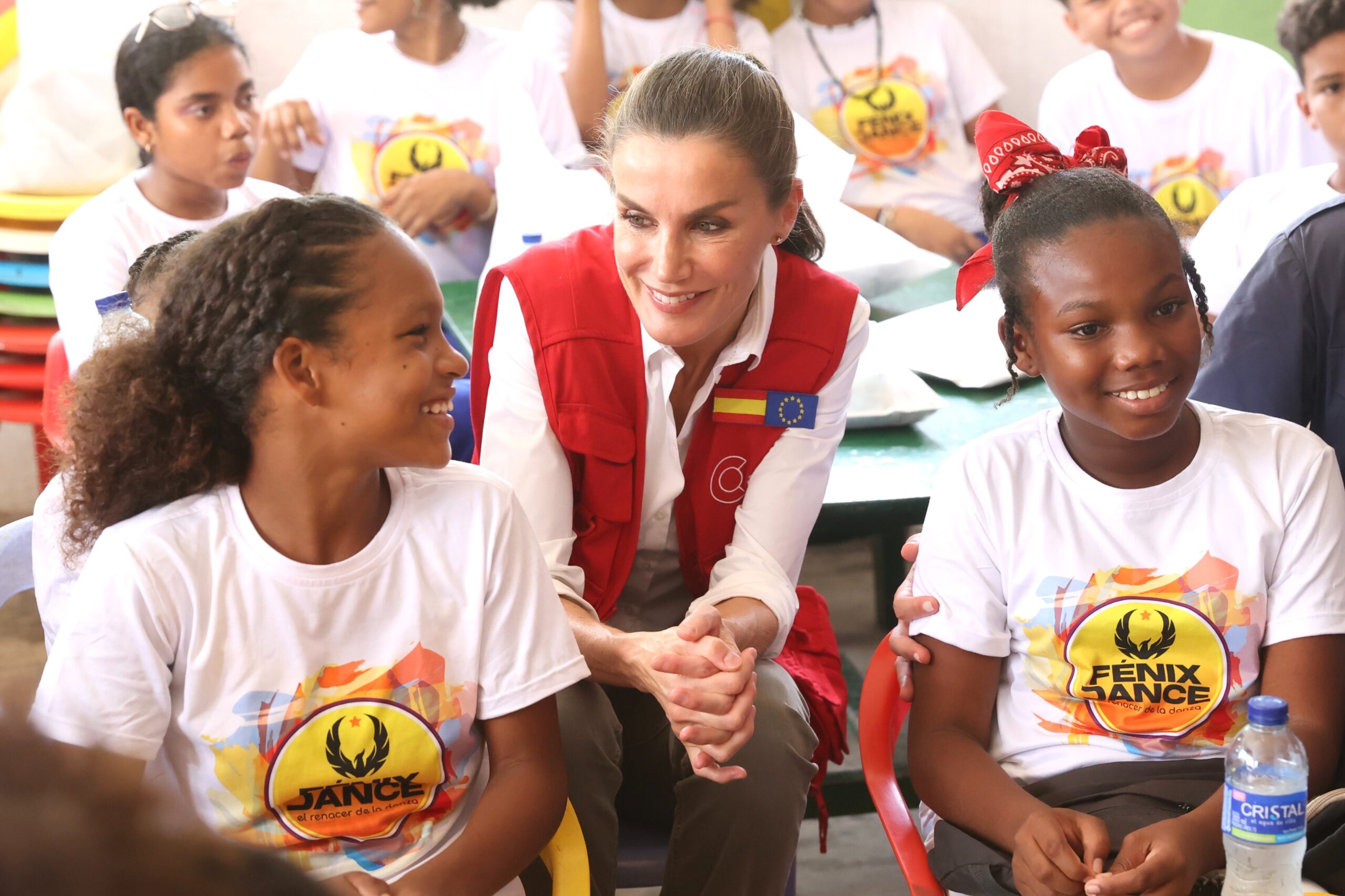 Letizia se interesó por las herramientas de paz y la nueva vida en Villa Hermosa