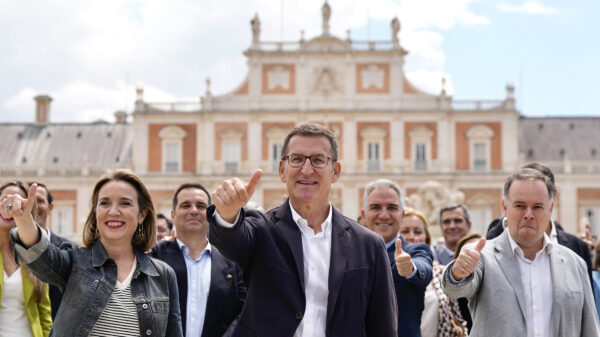 Sin cuotas, presiones o ruidos, Feijóo presentó los candidatos del cambio