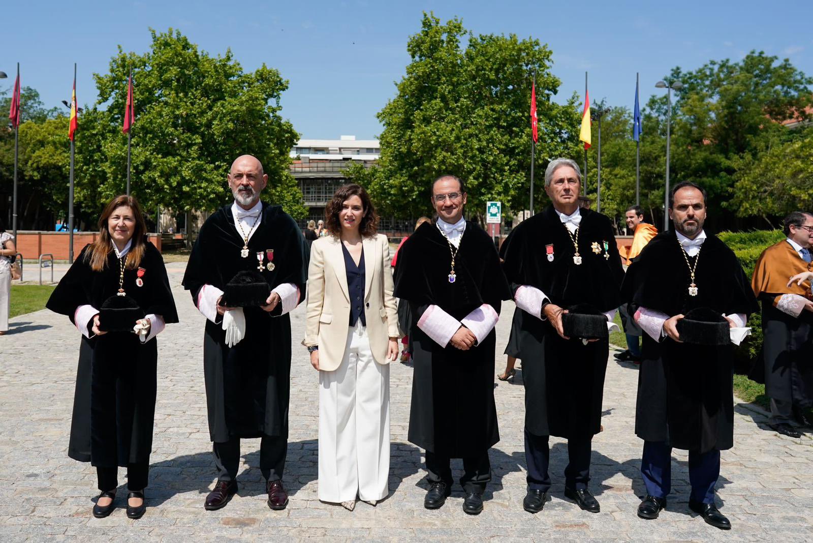 Ayuso augura que la universidad será clave en el futuro prometedor de Madrid
