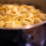 Una pasta rellena fresca, algo olvidada, con una salsa con truco