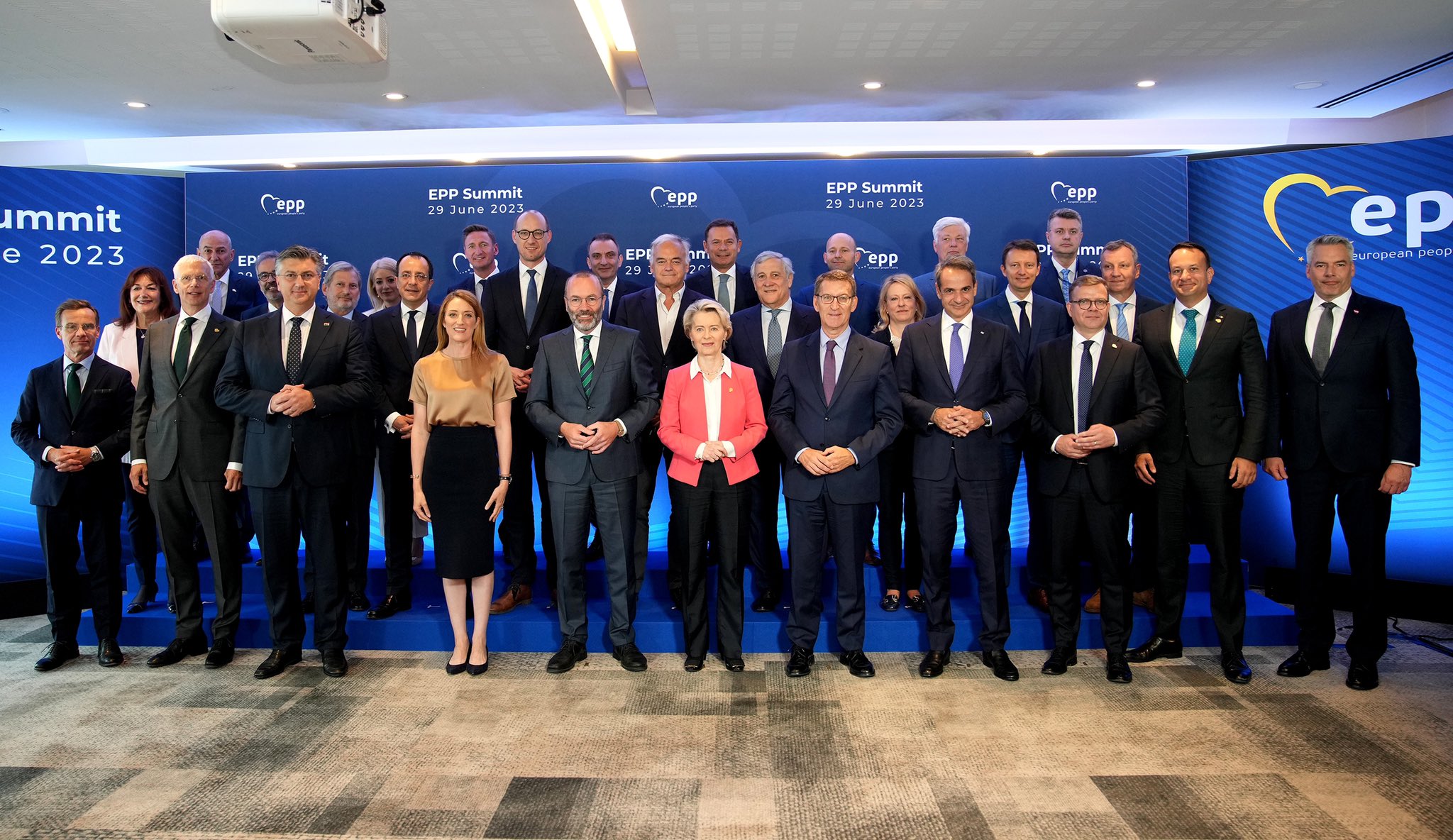 Los planes de Feijóo que conocen Ursula von der Leyen y Roberta Metsola