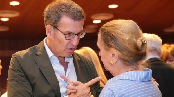 Feijóo entra en los caladeros de votos del PSOE y recupera votantes de Vox Feijóo entra en los caladeros de votos del PSOE y recupera votantes de Vox
