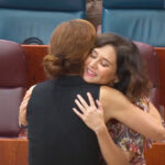 Mónica García se fundió en un abrazo de cariño con Isabel Díaz Ayuso Mónica García se fundió en un abrazo de cariño con Isabel Díaz Ayuso