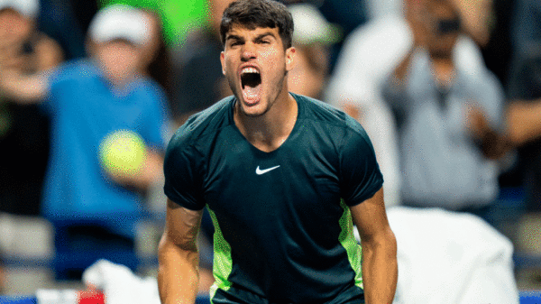 Carlos Alcaraz vence a Tommy Paul en la revancha entre viento y lluvia de Cincinnati Carlos Alcaraz vence a Tommy Paul en la revancha entre viento y lluvia de Cincinnati