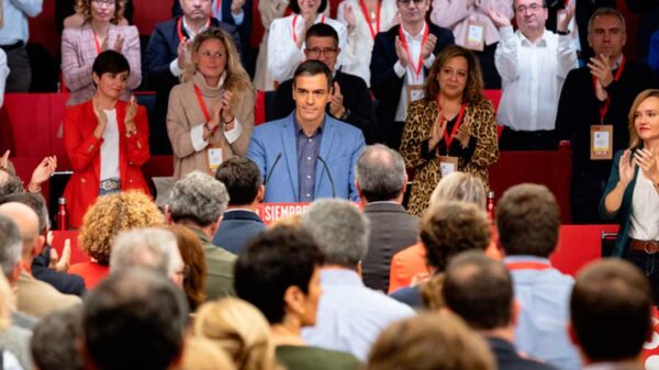 Sánchez convierte al PSOE en partido presidencial y autocrático y abre una crisis