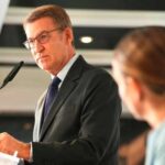 Feijóo insiste en anclar al PP en el centro de la política ante posibles nuevas elecciones Feijóo insiste en anclar al PP en el centro de la política ante posibles nuevas elecciones