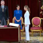 Una atronadora ovación en la jura de la Constitución de Leonor I de Borbón Una atronadora ovación en la jura de la Constitución de Leonor I de Borbón