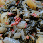 Acelgas y patatas a la buena mujer, rehogadas con bacon y bien condimentadas Acelgas y patatas a la buena mujer, rehogadas con bacon y bien condimentadas