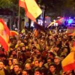 Esperanza Aguirre al frente de la segunda quedada en Ferraz contra la Ley de Amnistía de Sánchez