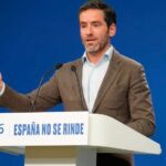 Un Gobierno con 22 ministros y un vicepresidente sin cartera, Puigdemont, que dirigirá España desde Waterloo