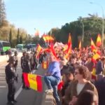 La Policía Nacional a la carrera para blindar el Palacio de la Moncloa y proteger a Sánchez La Policía Nacional a la carrera para blindar el Palacio de la Moncloa y proteger a Sánchez