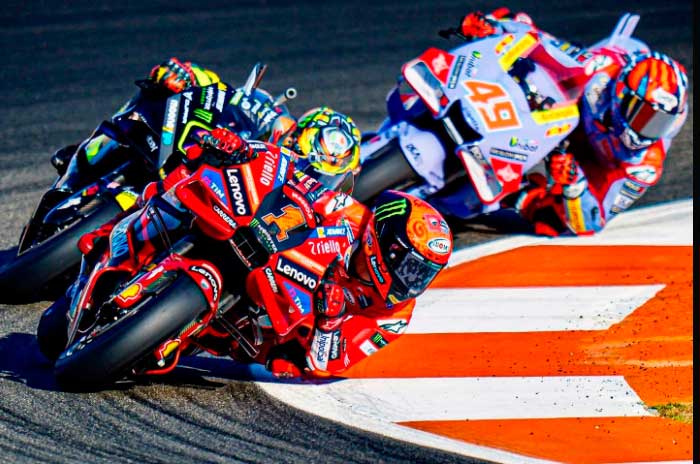 Un par de errores fatales acabaron con el sueño de Martinator  de ser campeón de MotoGP