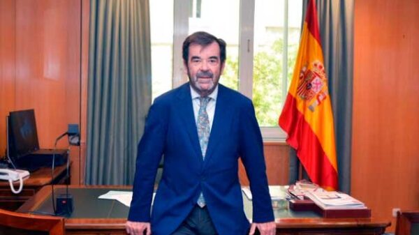 ¿Puede un Gobierno en  funciones convocar reuniones de ministros con quién está acusado de golpe de Estado?