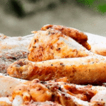 Pollo frito con salsa de tomate casera, un plato de raza y muy sencillo de preparar Pollo frito con salsa de tomate casera, un plato de raza y muy sencillo de preparar