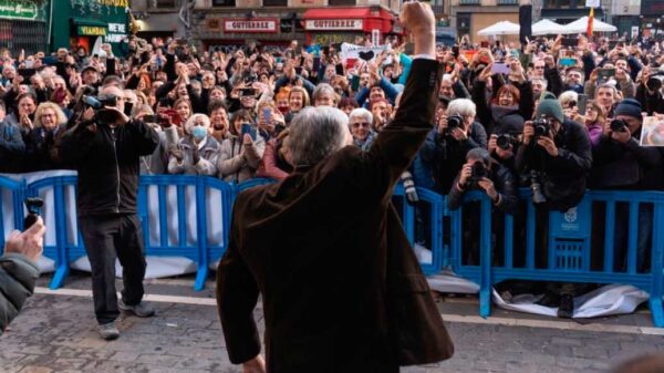 Sánchez consuma su traición a Navarra al entregar Pamplona a Otegi
