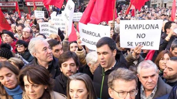 Fuerte tensión en Pamplona ante el pacto de la infamia de Sánchez con Otegi