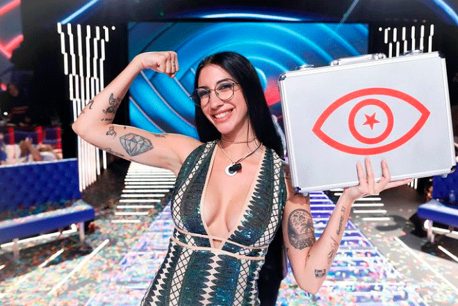 Piqueras se despide ante más público que Naomi, la ganadora de GH VIP 8, y que Cristo y Rey