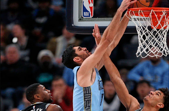 Aldama con doble-doble brilla con los Grizzlies sobre los Spurs de Wembanyama