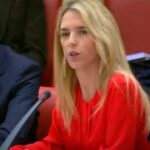 Hay dos tipos de terrorismo: el que viola los derechos humanos y el que te garantiza siete votos Hay dos tipos de terrorismo: el que viola los derechos humanos y el que te garantiza siete votos