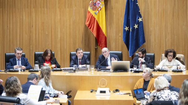 El PP denuncia una PAC sin consenso y exige bajar el IVA de carne, pescado y conserva