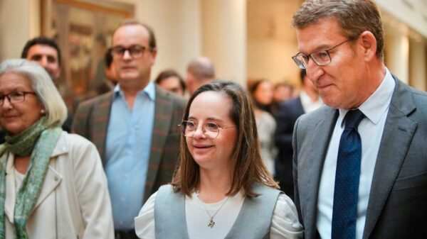 Feijóo defiende el consenso para modificar la Constitución que nació para derribar muros y tender puentes