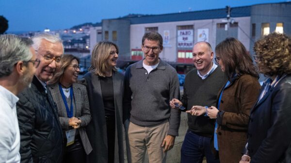 Suresnes por Waterloo, Sánchez derriba el PSOE de Felipe y entrega el partido a Puigdemont