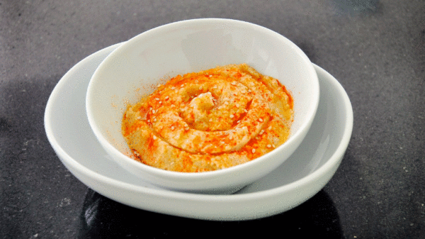 Delicioso humus casero con ajo y menta, un aperitivo perfecto en fiestas y fines de semana Delicioso humus casero con ajo y menta, un aperitivo perfecto en fiestas y fines de semana