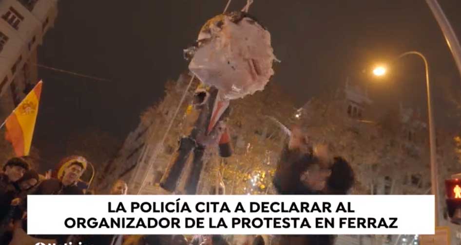 Lo de Ferraz recuerda a cuando juventudes socialistas ahorcaban una imagen de Mariano Rajoy Lo de Ferraz recuerda a cuando juventudes socialistas ahorcaban una imagen de Mariano Rajoy