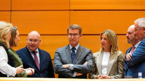 Feijóo insta a PSOE y Junts al final del secretismo sobre sus reuniones