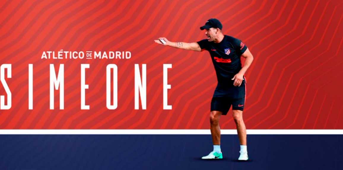 Diego Pablo Simeone con la carta en la Supercopa de Rodrigo de Paul