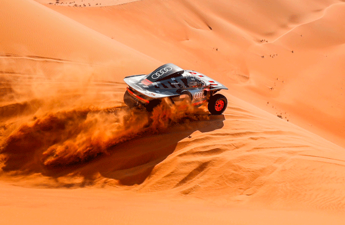 Carlos Sainz pierde diez minutos con Loeb pero sigue siendo el líder del Dakar