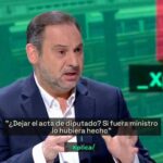 Ábalos abre una grave crisis política al negarse a dimitir y desafiar la autoridad de Sánchez