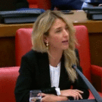 Las lecciones de “El abrazo” de Juan Genovés, la réplica de Cayetana al odio de Bolaños