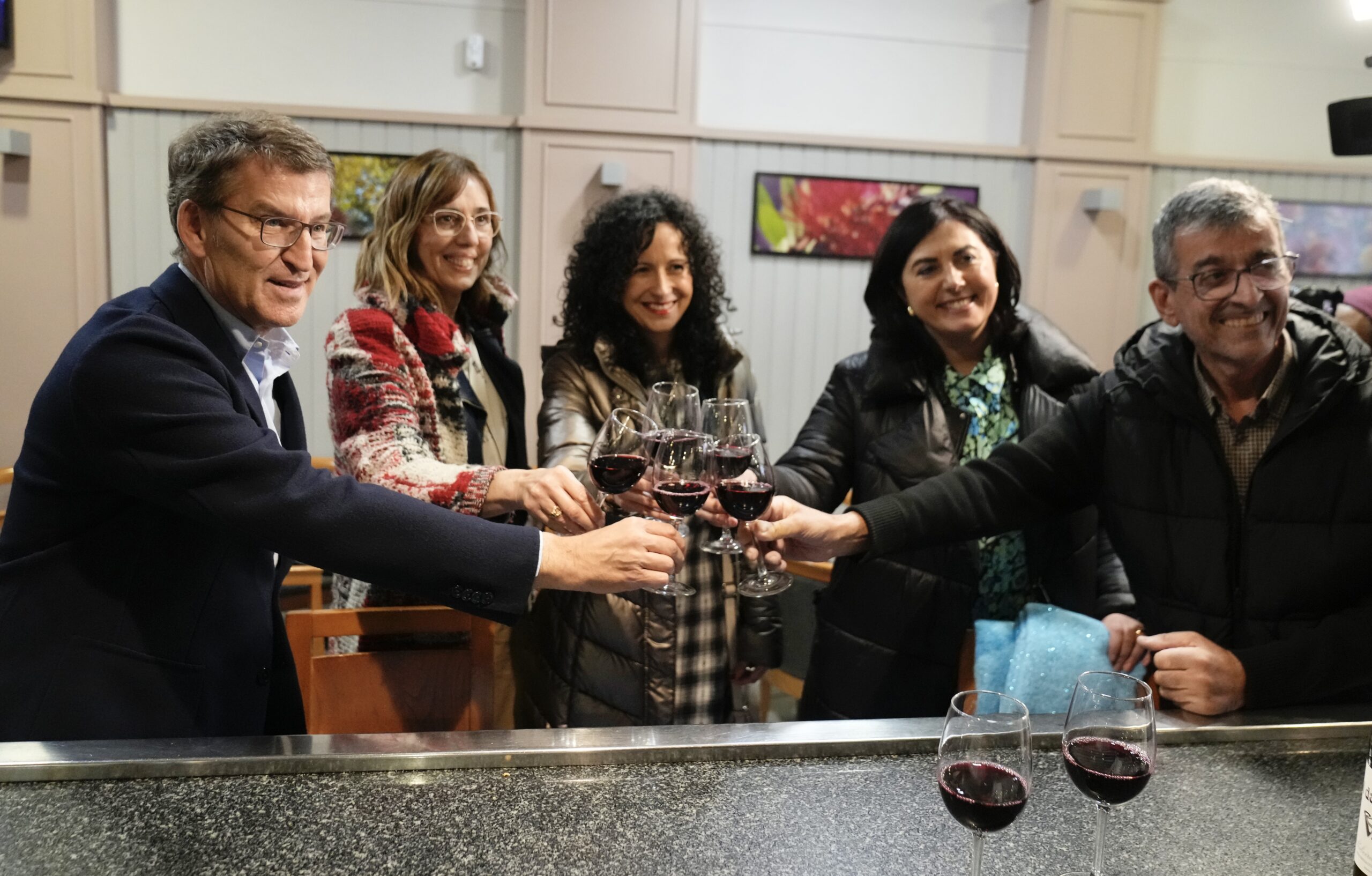 El 18 de febrero, una elección entre el modelo de Sánchez o el modelo de Galicia El 18 de febrero, una elección entre el modelo de Sánchez o el modelo de Galicia