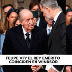 La delicadeza y atención del Rey con su padre, Juan Carlos I, en el funeral por Constantino de Grecia