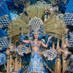 La espectacular elección de la Reina de Santa Cruz de Tenerife y de Las Palmas de Gran Canaria