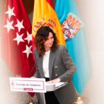 Isabel Díaz Ayuso acusa a Sánchez de buscar su destrucción personal para  tapar su escándalo con Begoña Gómez