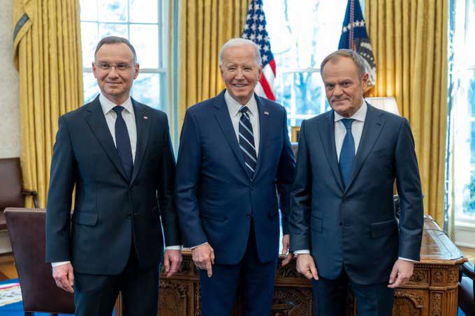 Pelosi urge el apoyo a Biden ante el anuncio de Trump de un baño de sangre si no gana las elecciones