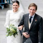 Isabel Díaz Ayuso y Juan Carlos I, los más vitoreados en la boda del alcalde de Madrid Isabel Díaz Ayuso y Juan Carlos I, los más vitoreados en la boda del alcalde de Madrid