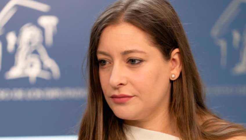 Es Sánchez, con su silencio, quien  ha puesto en el foco a Begoña Gómez y no el PP