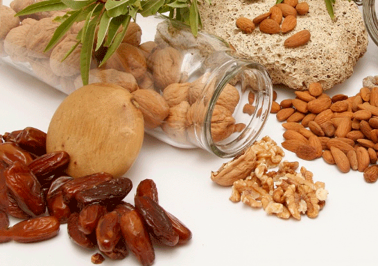 La popular ensalada Waldorf con apio, nueces y el toque exótico de los dátiles La popular ensalada Waldorf con apio, nueces y el toque exótico de los dátiles